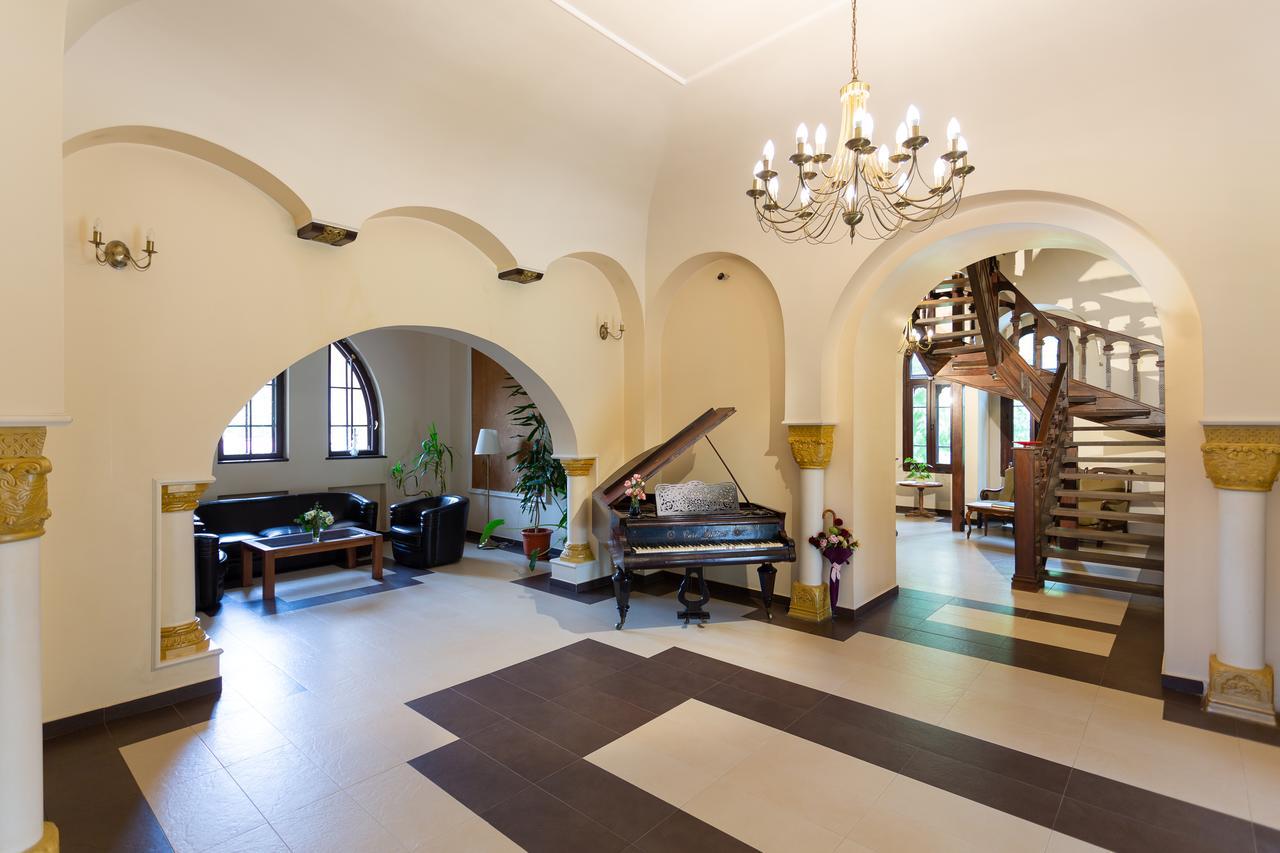 Hotel Casa Danielescu Târgu Jiu Zewnętrze zdjęcie